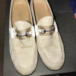 Gucci Horse bit Logo White & Tan Loafers